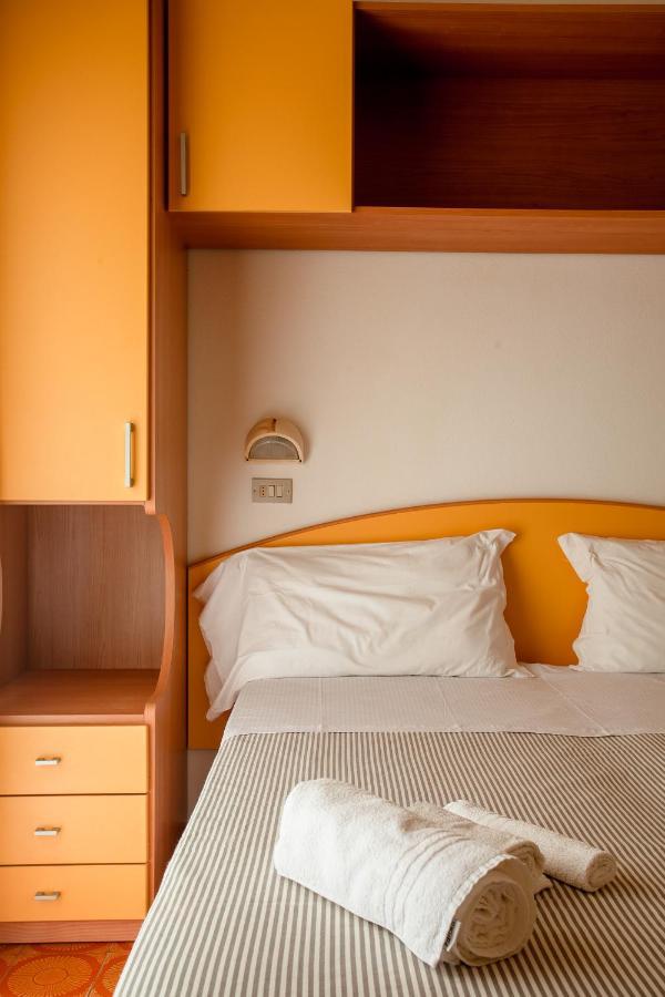 Piccolo Hotel Kursaal 切塞纳蒂科 外观 照片